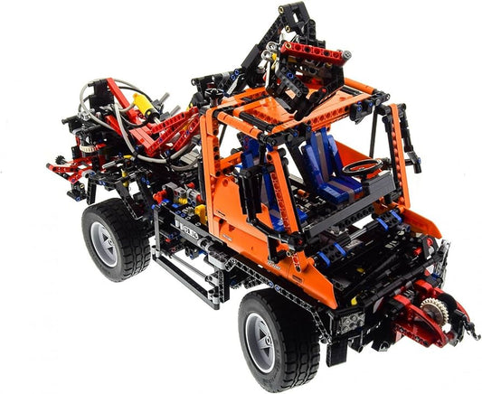 LEGO Technic Mercedes-Benz Unimog U 400 8110