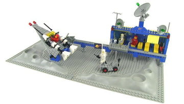 PRE-LOVED LEGO Classic Space Beta-1 Command Base 6970 (No Box)