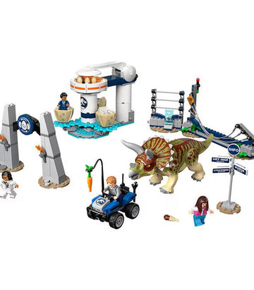 PRE-LOVED LEGO Jurassic World Legend of Isla Nublar Triceratops Rampage 75937