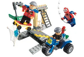 PRE-LOVED LEGO Spider-Man's Street Chase 4853 (No Box)