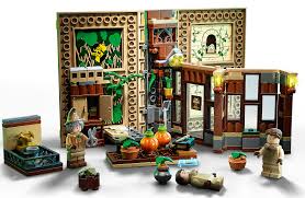 LEGO Harry Potter Hogwarts Moment Herbology Class 76384 (Open Box)