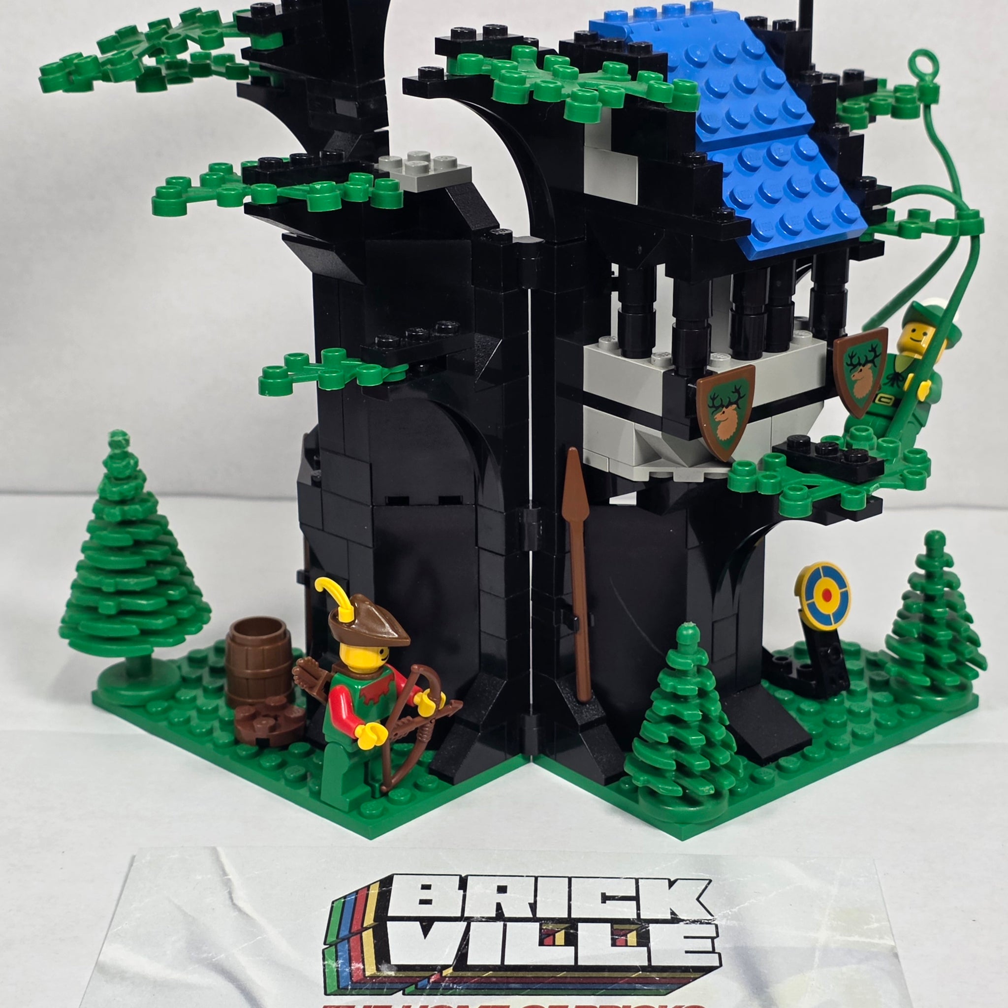 PRE-LOVED LEGO Castle Forestmen's Hideout 6054 (No Box)