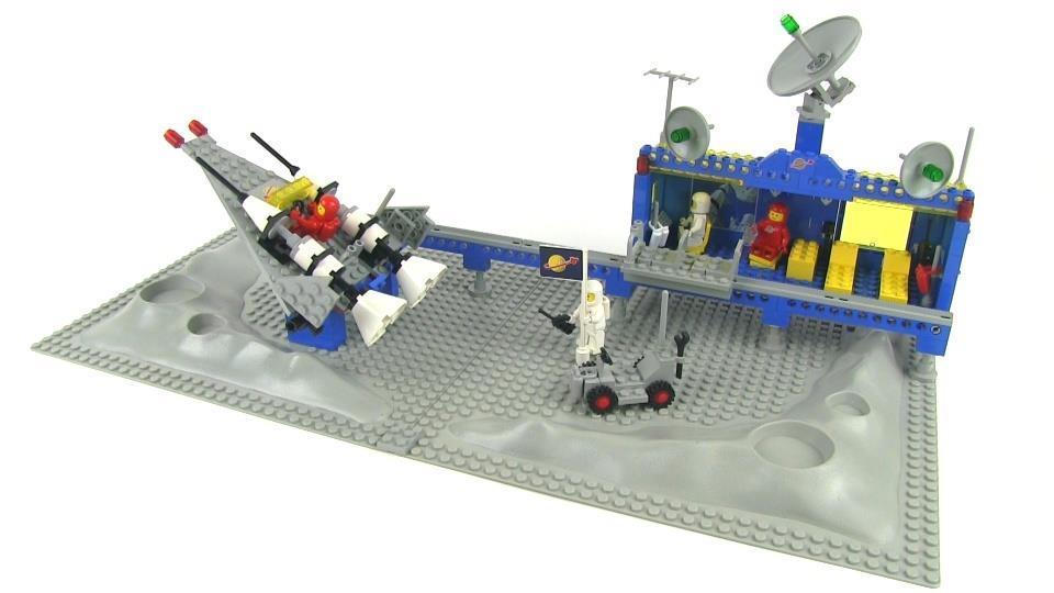 PRE-LOVED LEGO Classic Space Beta-1 Command Base 6970 (No Box)